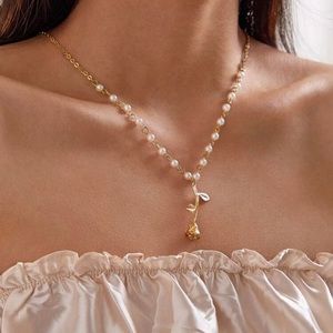 Faux Pearl Decor Rose Charm Necklace
